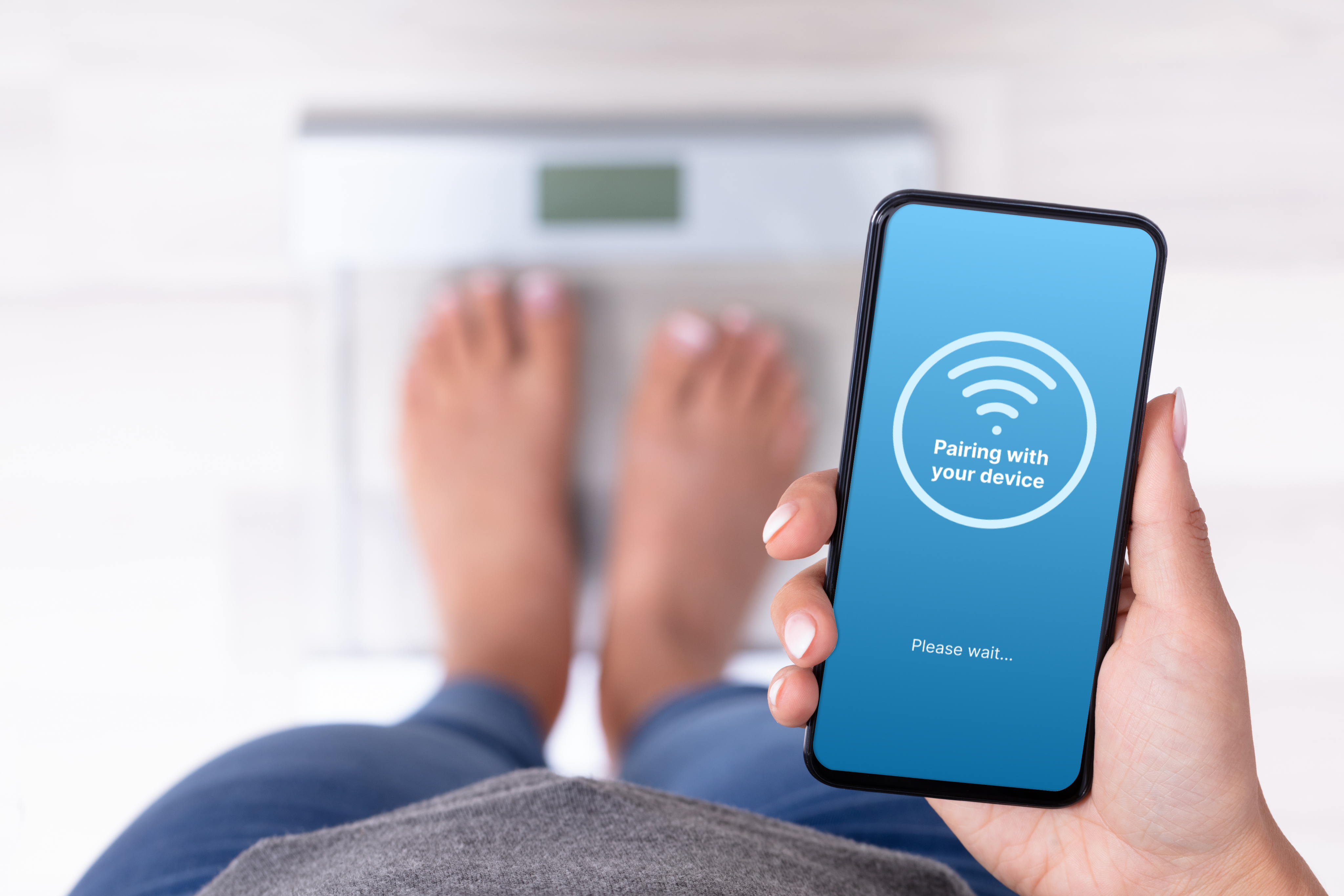 Pairing a wireless bathroom smart scale with a smartphone